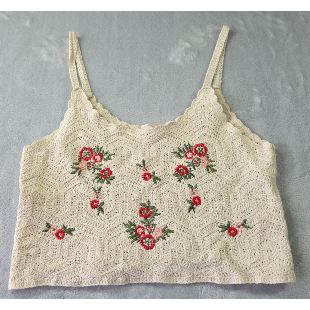 SO Me Cropped Crochet Cami Top Size M/L Embroidered Floral Cottagecore Festival